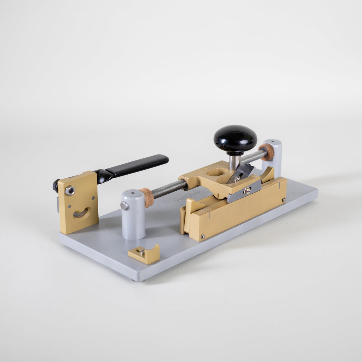 Gouging machine for bassoon – Georg Rieger